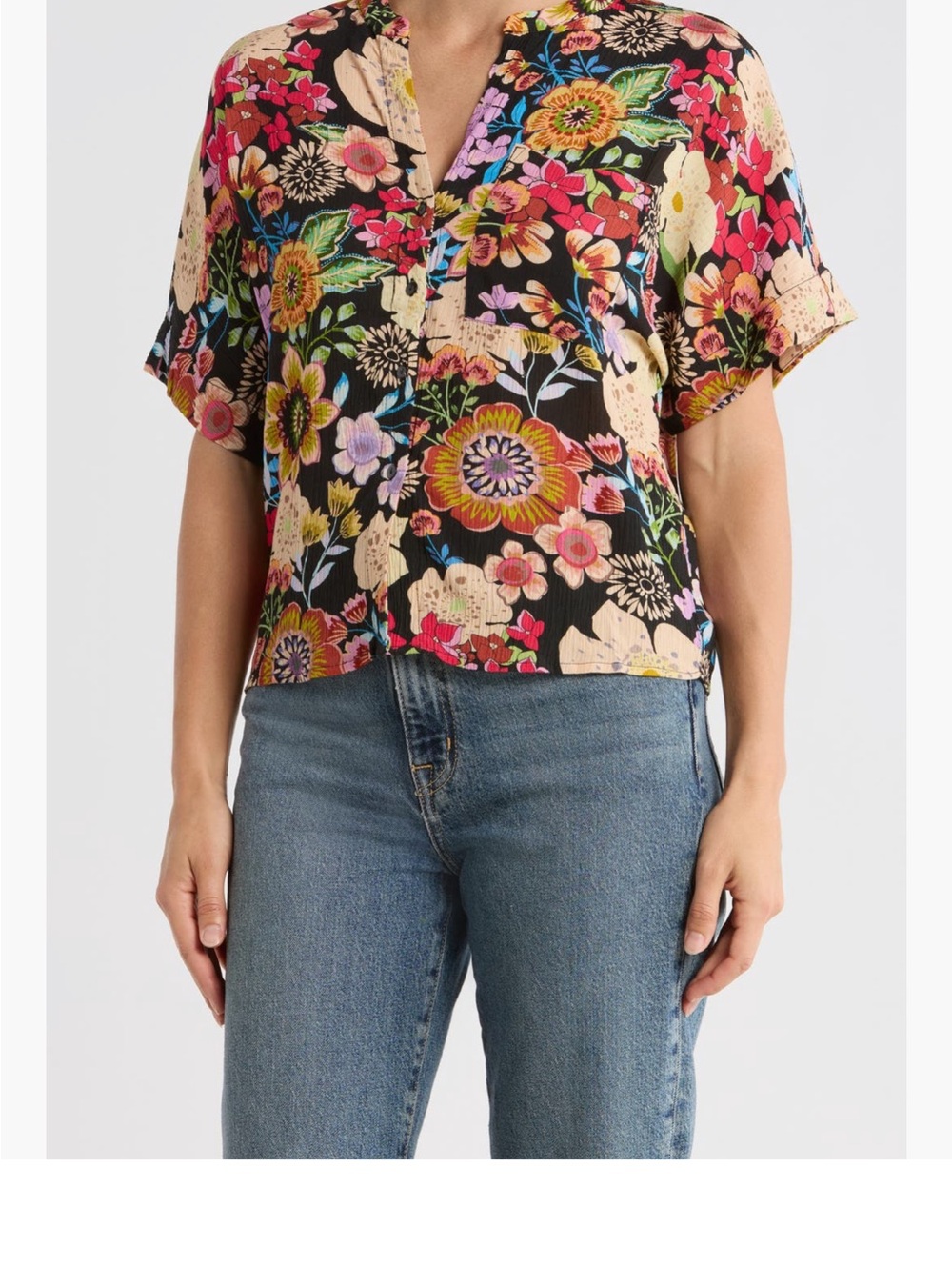 Tahari Black Floral V-Neck Short Sleeve Blouse